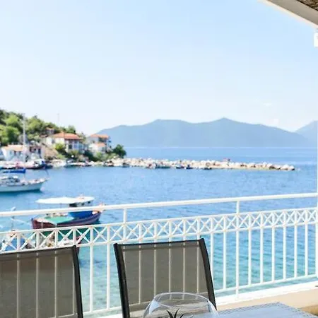 Wavy Sea-view House