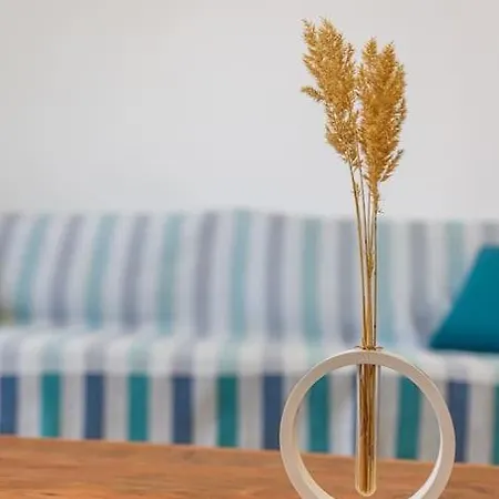 Wavy Sea-view House *